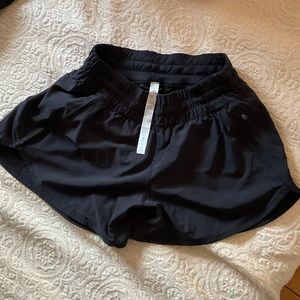 Lululemon black shorts 8